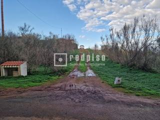 Casa a La Esperanza - Llano del Moro. Oportunidad de compra de un terreno con construcciones para posi
