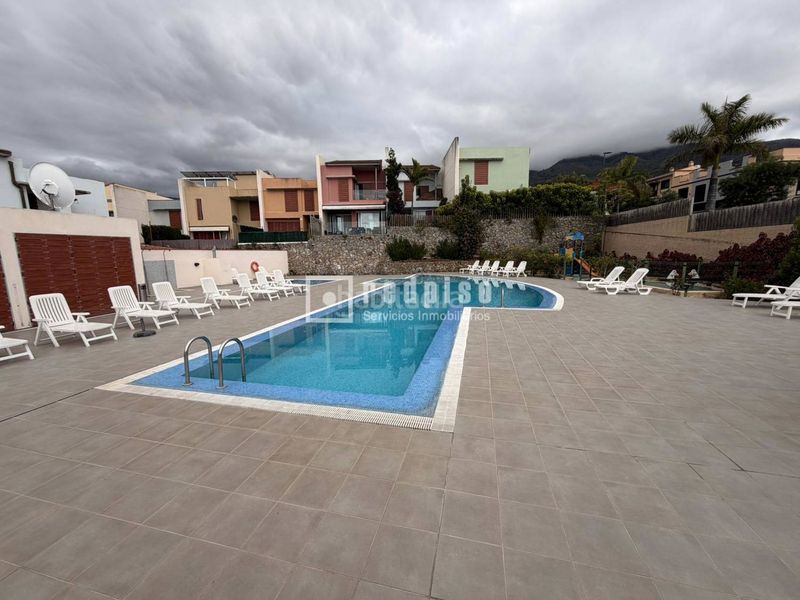 Foto b1db1160-1aa6-46c8-bc6a-c7fe958d4e30. Dúplex amb aparcament piscina a La Quinta Santa Úrsula