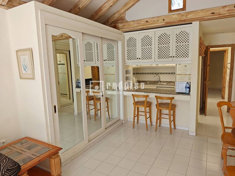 Foto 0feeb678-a477-48be-a0d4-40183448ea24. Apartament amb calefacció a costa Teguise Teguise