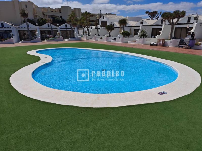 Foto 61bcff34-c1ff-4f39-bce1-950aefa59d37. Apartament amb calefacció a costa Teguise Teguise