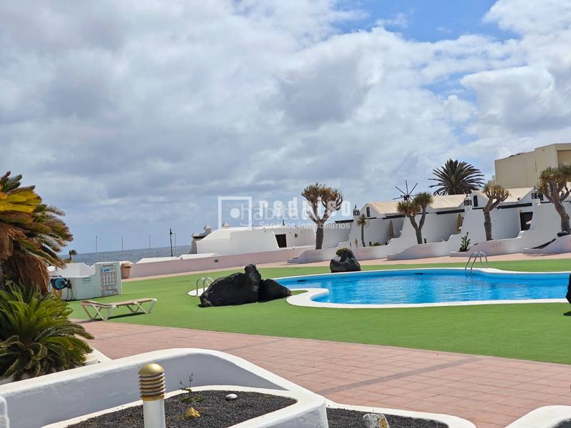 Foto 63cf9560-f5c0-400c-be8c-d42205846bfd. Apartament amb calefacció a costa Teguise Teguise
