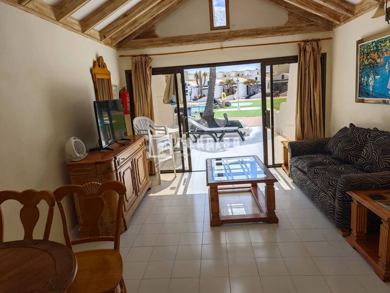 Foto 710d7ae2-1563-49b0-9e73-724a5a95b04b. Apartament amb calefacció a costa Teguise Teguise