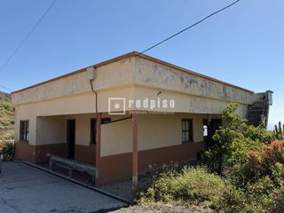 House  Tiguerorte. Redpiso pone en venta y exclusiva esta casa en villa de mazo