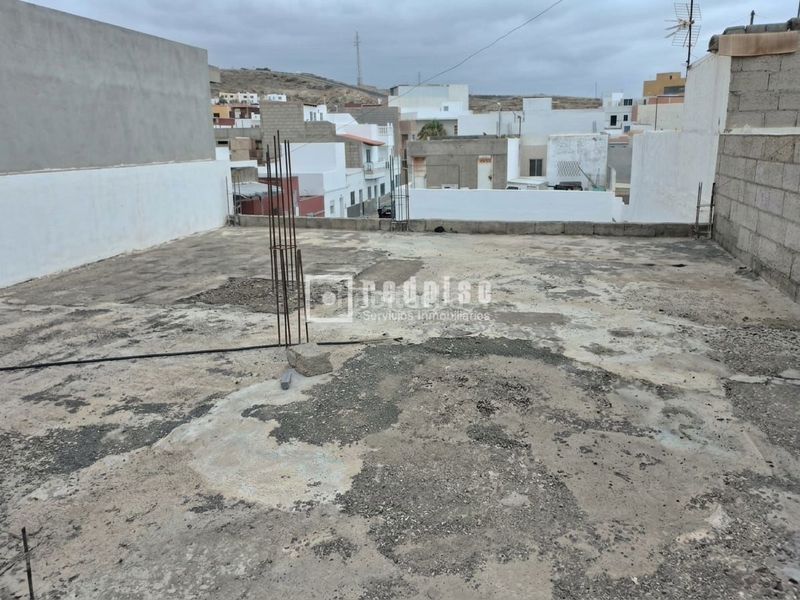 Foto fe734c71-0a4d-4f9a-b77f-bb7dcbcee128. Casa amb calefacció a Arico