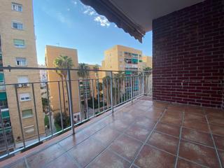 Appartement in Suárez. Perchel sur. muy cerca de la estación de tren.