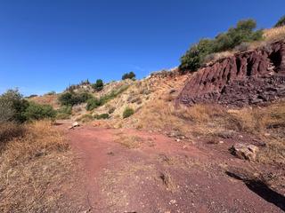 Fondo rustico in El Cortijuelo. Cruz de humilladero