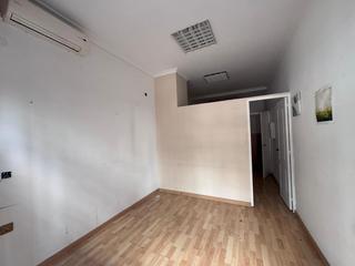 Local Comercial en Martiricos - La Roca - La Rosaleda. La roca local economico
