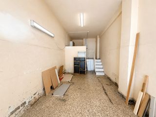 Local Comercial a La Luz - El Torcal. Local en marlaga a15 mint del centro de malaga