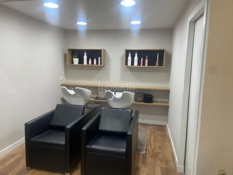 Foto b54a35e8-4090-4874-84ad-09090e9317a6. Traspàs local comercial amb calefacció a Balaguer
