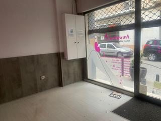 Lloguer Local Comercial  Carrer de sant lluís. Ref. 558 local en alquiler - balaguer (lleida)