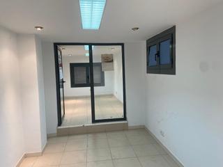 Lloguer Local Comercial a Carrer del pare sanahüja 1. Ref. 656 local altillo en alquiler - balaguer (lleida)
