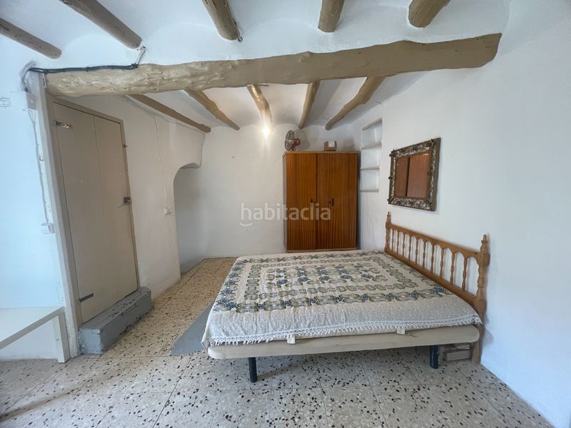 Foto f3951102-6374-46e2-a4bc-4d60f65f1854. Casa adossada a carrer del marquès 6 a Àger