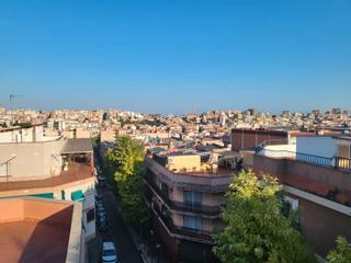 Appartement  Carrer de verdi. Ático con terraza completamente reformado
