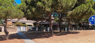 Casa aparellada  Travessera de montigalà. Gran casa con terraza, garaje y buhardilla
