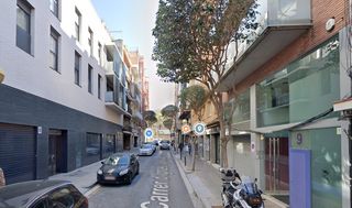Etagenwohnung  Carrer d'ignasi iglesias. Piso en el centro de badalona junto l2 pompeu fabra