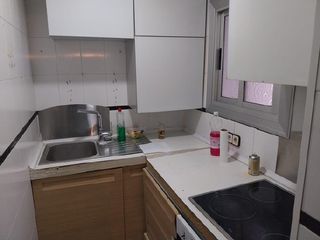 Pis  Carrer de montserrat. Piso de 3 habitaciones