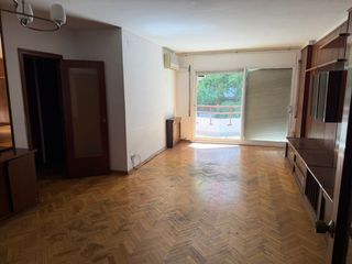 Pis  Carrer de calàbria 168. Piso amplio de 4 habitaciones y dos baños