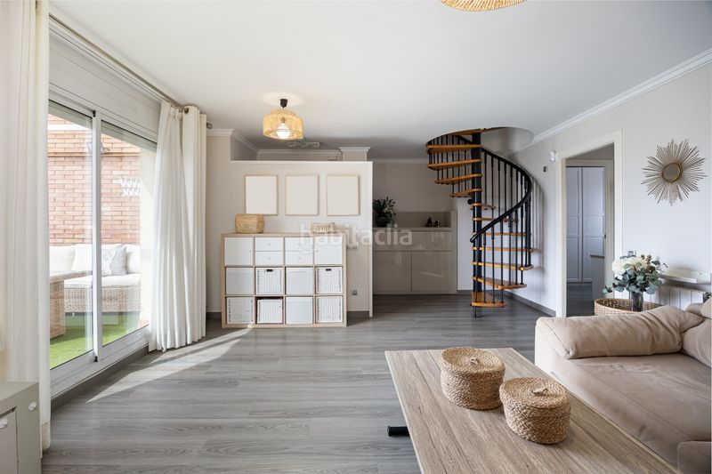 Foto 104439e2-12ff-4e3f-8c78-8dcf80312e45. Dúplex amb calefacció a Bufalà Badalona