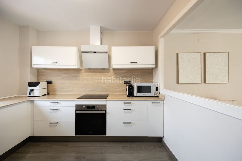 Foto 194659f0-5263-485f-b7fc-f6e35fb0fe3c. Dúplex amb calefacció a Bufalà Badalona