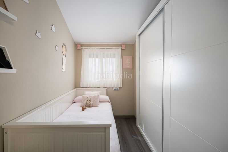 Foto 47f868f8-eb7d-4524-80e8-e36d9490bf0e. Dúplex amb calefacció a Bufalà Badalona