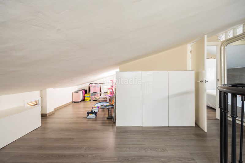 Foto 5fd06e66-e5b1-418e-8b66-3a8abb630ff0. Dúplex amb calefacció a Bufalà Badalona