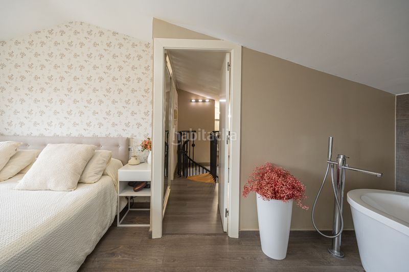 Foto 6e586d56-4905-45a4-adba-bbc06689e2ba. Dúplex amb calefacció a Bufalà Badalona