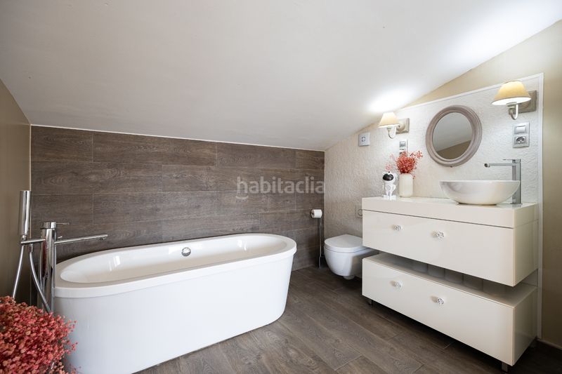 Foto a4213af9-c49d-4410-a169-2a95619234c2. Dúplex amb calefacció a Bufalà Badalona