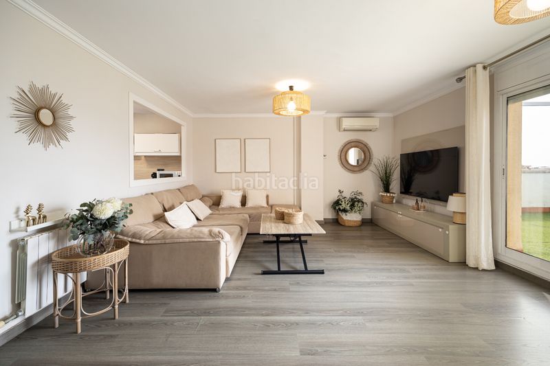 Foto bffa50aa-3fc3-4ff2-a241-8627ca901576. Dúplex amb calefacció a Bufalà Badalona