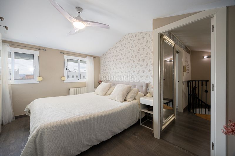 Foto cbbc5ca7-f866-4df8-b8b6-f7fc0d074eaf. Dúplex amb calefacció a Bufalà Badalona