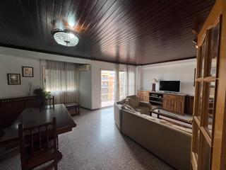Location Appartement  Gran passeig de ronda. Piso para estudiantes