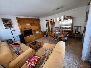 Pis  Gran passeig de ronda. Piso venta!