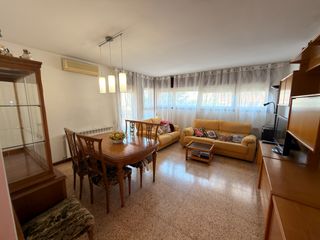 Pis  Gran passeig de ronda. Piso venta!