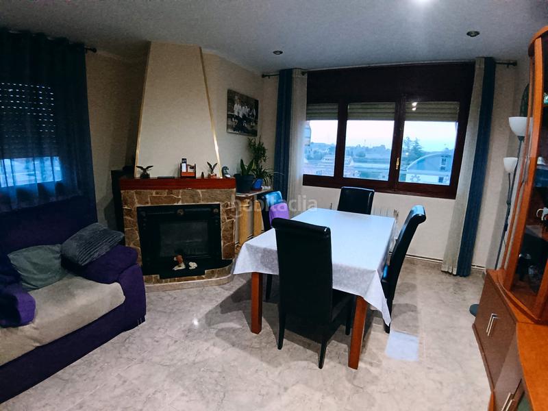 Foto e724bf9a-0b29-4541-a2ff-18ada6c727d4. Pis amb xemeneia calefacció a La Bordeta Lleida