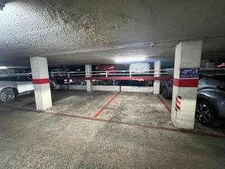 Parking coche en N-230 124