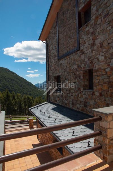 Foto b0a51e4f-46e2-46b8-814b-5a21bcc30b56. Casa adossada a El Forn-Prats-Meritxell Canillo