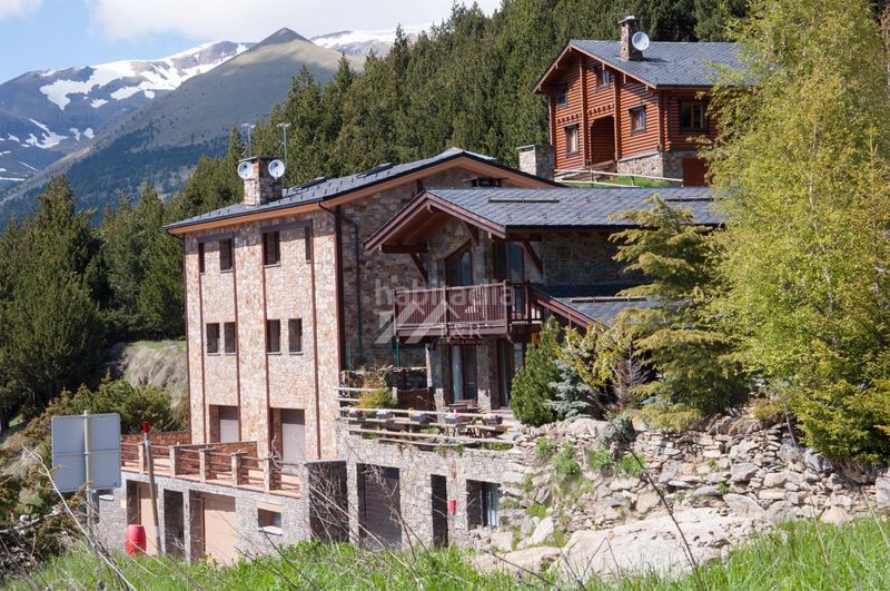 Foto bca9b85a-3b6e-4a06-b599-8ad70311fae2. Casa adossada a El Forn-Prats-Meritxell Canillo
