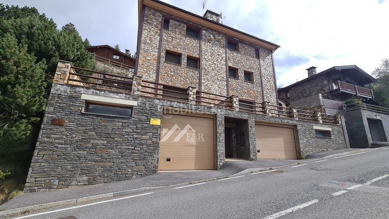Foto cc327b3e-843b-40dd-94ac-529e42620c42. Casa adossada a El Forn-Prats-Meritxell Canillo
