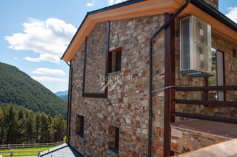 Foto fbb553e6-b4ee-4bef-bef2-fb1407af649b. Casa adossada a El Forn-Prats-Meritxell Canillo