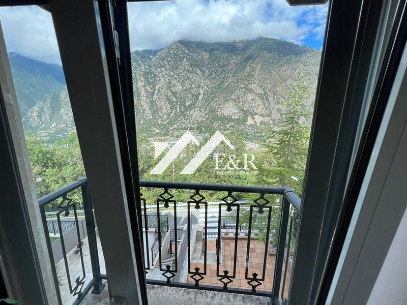 Foto b12a23ed-c56a-4e1d-96bb-f6883b497085. Maison avec parking dans Centro Andorra la Vella