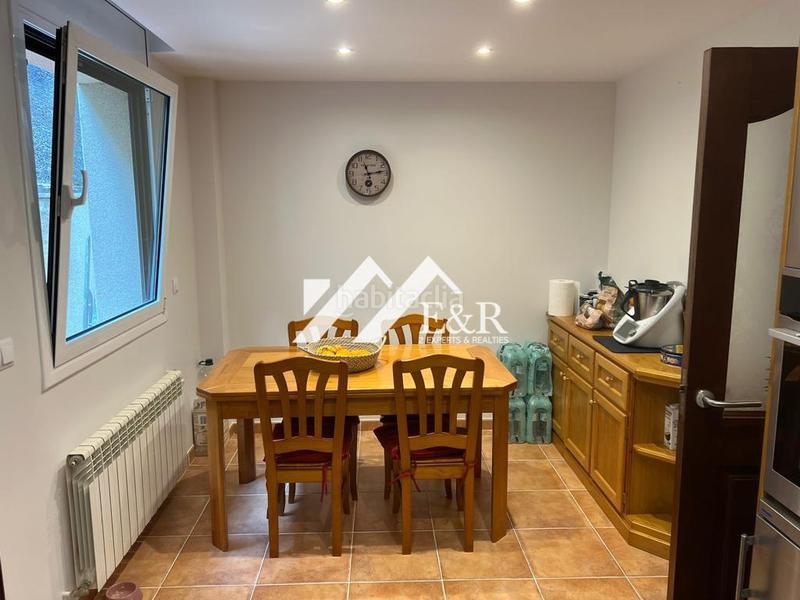 Foto b4c5bb0c-58df-43c4-a86a-c804fb4fb520. Maison avec parking dans Centro Andorra la Vella
