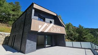 Maison  .. Chalet de estilo moderno en la massana