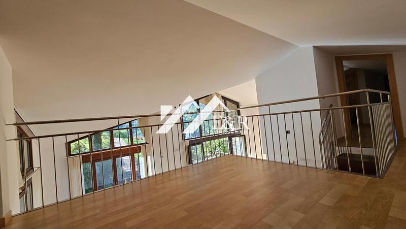 Foto 18ddbbef-e4bd-4375-be2d-c6bb68e0ea04. Lloguer àtic amb aparcament piscina a Les Escaldes Escaldes-Engordany