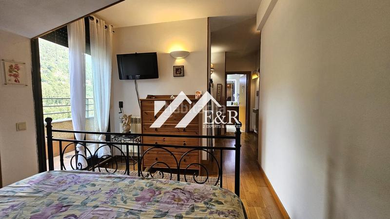 Foto 1e5058ff-f352-4f6f-bedb-8504c739e1d5. Dúplex amb aparcament a La Massana La Massana