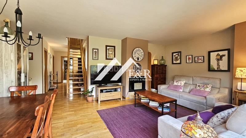 Foto 2c39e470-3866-4323-b775-e27cd970031b. Dúplex amb aparcament a La Massana La Massana