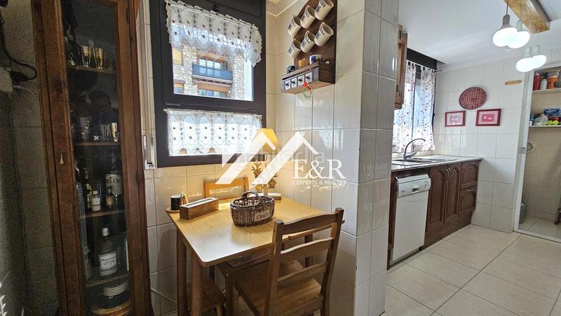 Foto 9987713d-418f-4e41-b542-d416b28aa65e. Dúplex amb aparcament a La Massana La Massana