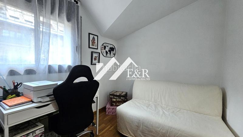 Foto f03ae541-b55d-43ec-8534-248f2cece100. Dúplex amb aparcament a La Massana La Massana