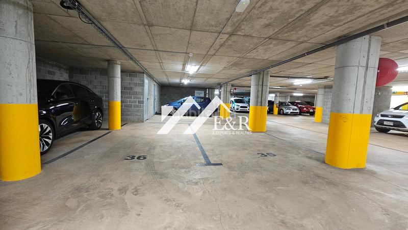 Foto e9f31a73-7d5d-4718-8c1c-6ec775f63bc1. Parking coche amplia plaza de aparcamiento en Encamp Encamp