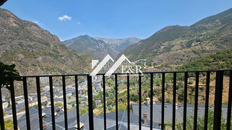 Foto 403ae468-104f-4749-a458-d160fc674219. Casa amb aparcament a Aixirivall Sant Julià de Lòria