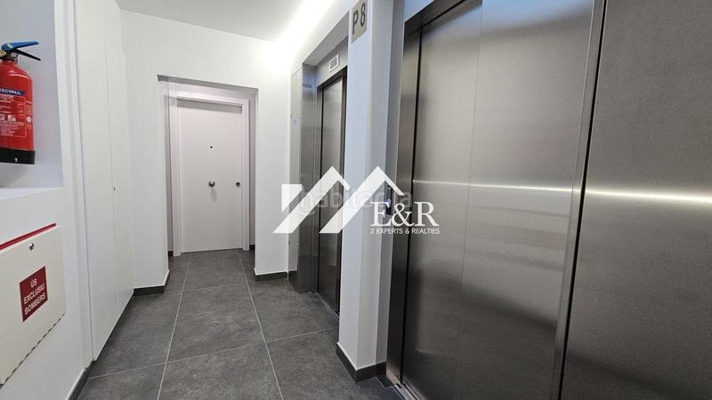 Foto 13f6fe05-45c9-4570-9195-f230ca823e25. Àtic amb aparcament a Centro Andorra la Vella