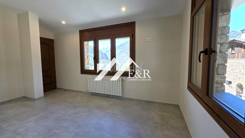 Foto 155e27a1-1a24-4c72-9222-94f8e58bccff. Casa amb aparcament a Aixirivall Sant Julià de Lòria